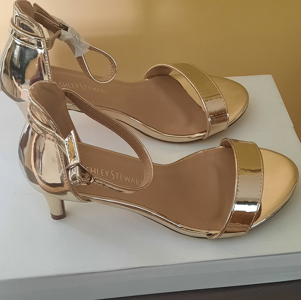 Open Toe Heels - Picture 2 of 8